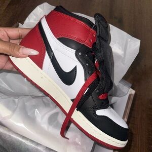 AIR JORDAN (GRADE SCHOOL)